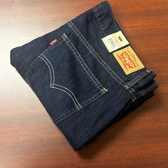 Levis Middy Straight Jeans Womens Size 33 Dark Wash Denim Classic Style NWT - Picture 1 of 6